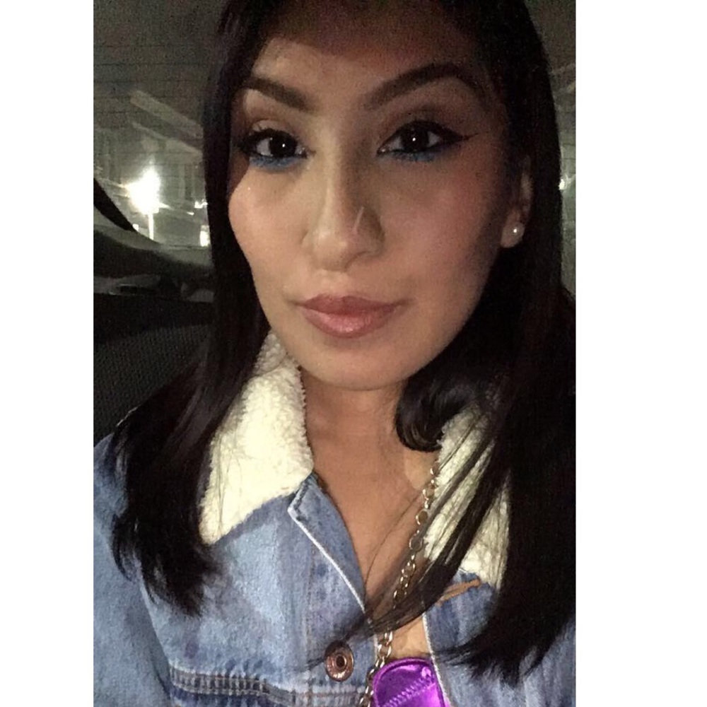 Meet your Posher, Amayrani
